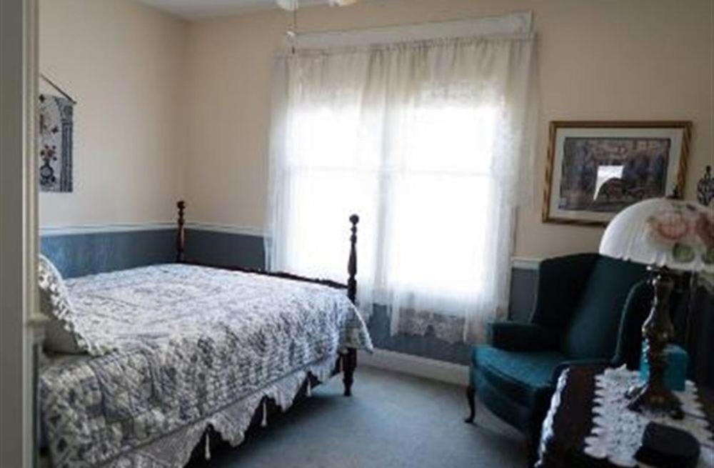 Victorian Veranda Country Inn Lawrence Dış mekan fotoğraf